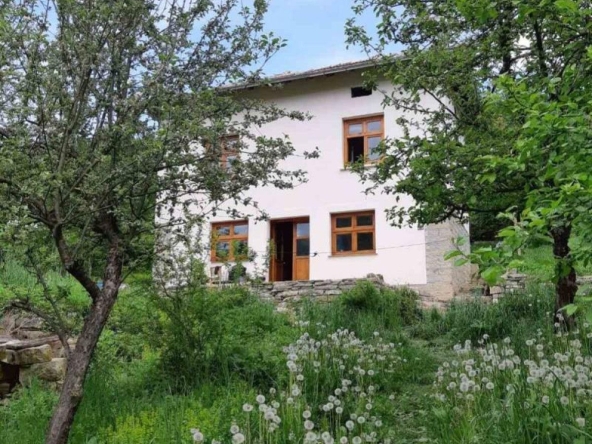 Къща в с. Малък извор, Област Ловеч - 120 кв.м за 525 €/кв.м - Снимка #1