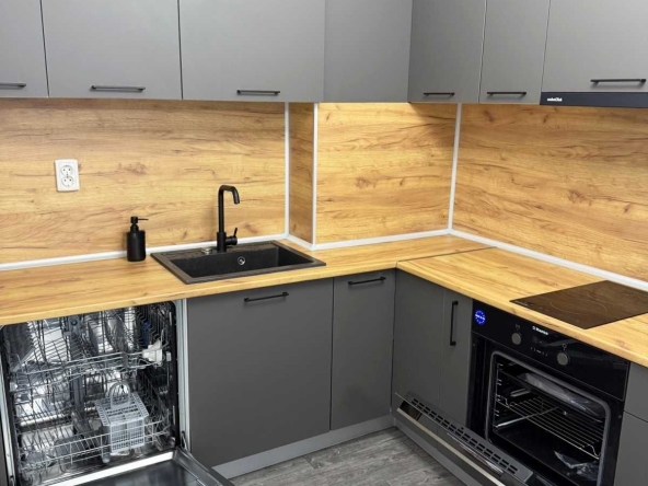 Дава се под наем Двустаен апартамент в София, Витоша - 70 кв.м за 600 € - Снимка #1