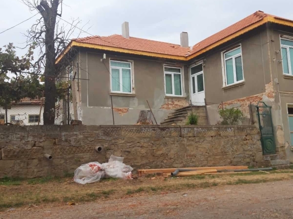 Къща в с. Илийно, Област Търговище - 500 кв.м за 102 €/кв.м - Снимка #1