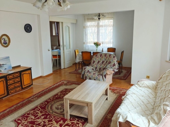 Дава се под наем Тристаен апартамент в София, Бояна - 100 кв.м за 1196.97 € - Снимка #1