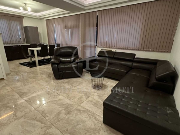 Къща в с. Брестник, Област Пловдив - 250 кв.м за 731 €/кв.м - Снимка #1