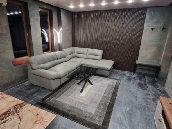 Двустаен апартамент в София, Център - 67 кв.м за 5060 €/кв.м - Снимка #1