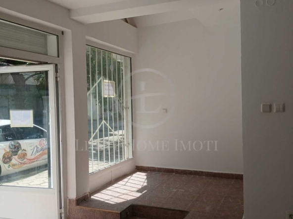 Магазин в Пловдив, Кючук Париж - 58 кв.м за 1259 €/кв.м - Снимка #1