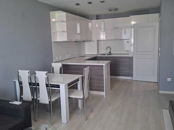 Дава се под наем Двустаен апартамент в София, Люлин 8 - 65 кв.м за 598.23 € - Снимка #1