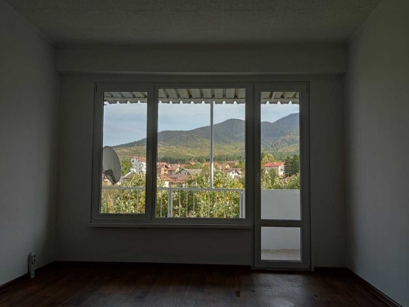 Двустаен апартамент в Вършец - 65 кв.м за 667 €/кв.м - Снимка #1