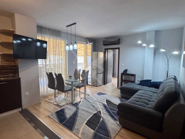 Двустаен апартамент в Бургас, Възраждане - 78 кв.м за 2116 €/кв.м - Снимка #1
