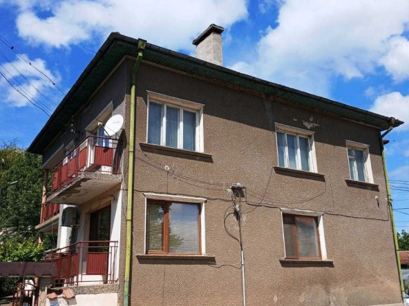 Етаж от къща в Монтана, Мала Кутловица - 116 кв.м за 660 €/кв.м - Снимка #1