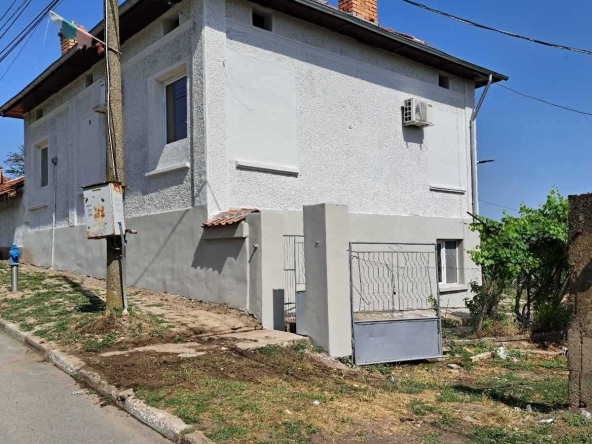 Къща в с. Буковлък, Област Плевен - 144 кв.м за 459 €/кв.м - Снимка #1