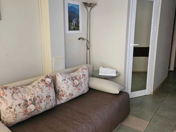 Дава се под наем Едностаен апартамент в Варна, ЖП Гара - 40 кв.м за 382.5 € - Снимка #1