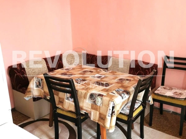 Дава се под наем Тристаен апартамент в Варна, Левски - 80 кв.м за 350 € - Снимка #1