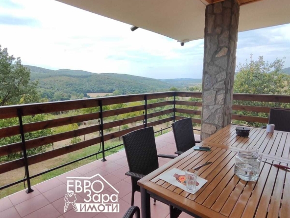 Дава се под наем Етаж от къща в с. Лясково, Област Стара Загора - 160 кв.м за 800 € - Снимка #1