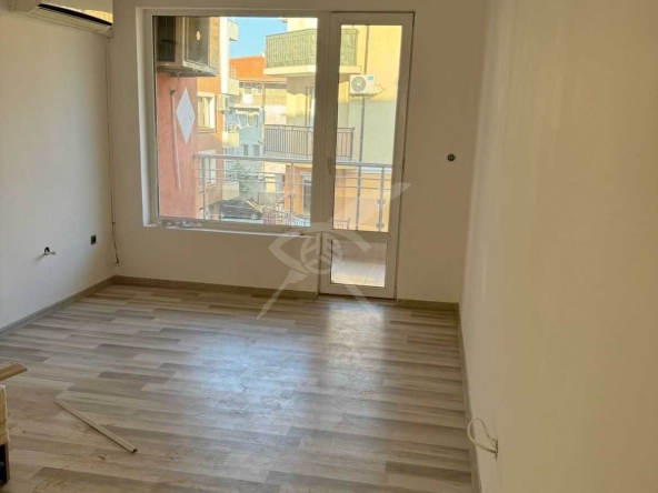 Тристаен апартамент в Несебър - 97 кв.м за 1135 €/кв.м - Снимка #1