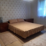 Дава се под наем Тристаен апартамент в Бургас, Център - 85 кв.м за 459 € - Снимка #1
