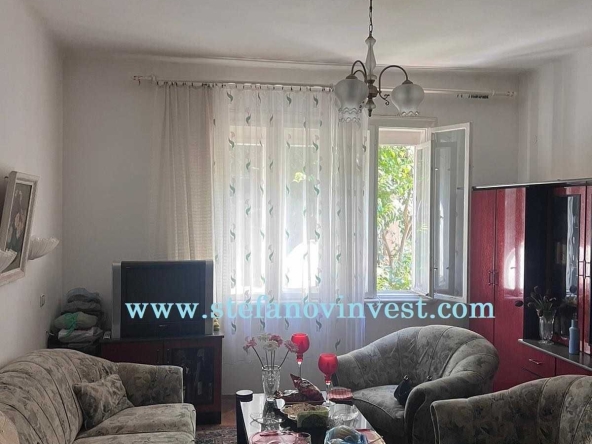 Четиристаен апартамент в Варна, Гръцка махала - 135 кв.м за 2489 €/кв.м - Снимка #1