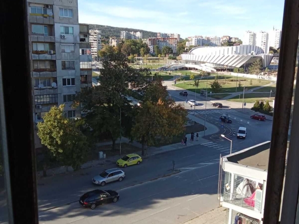 Многостаен апартамент в Шумен, Пазара - 107 кв.м за 906 €/кв.м - Снимка #1