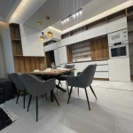 Дава се под наем Тристаен апартамент в София, Център - 110 кв.м за 1700 € - Снимка #1