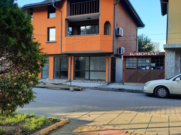 Къща в Лом - 180 кв.м за 850 €/кв.м - Снимка #1