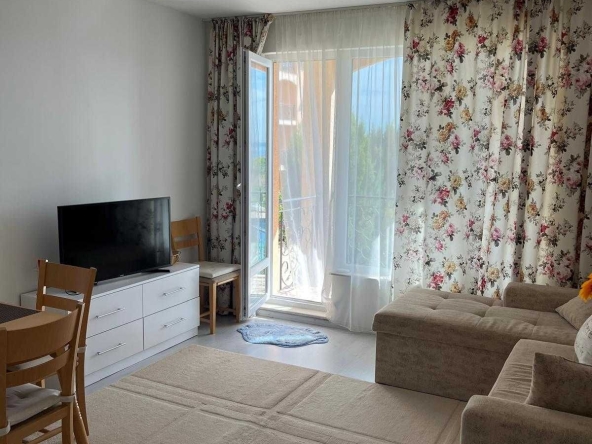 Двустаен апартамент в Бяла - 56 кв.м за 1197 €/кв.м - Снимка #1