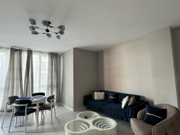 Дава се под наем Двустаен апартамент в Пловдив, Каменица 1 - 80 кв.м за 575 € - Снимка #1