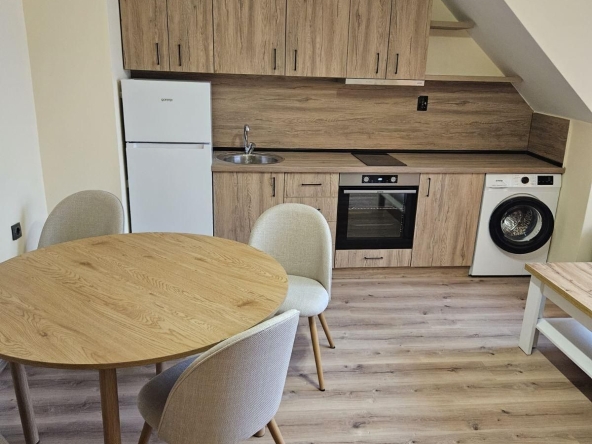 Дава се под наем Двустаен апартамент в Пловдив, Кършияка - 55 кв.м за 435 € - Снимка #1