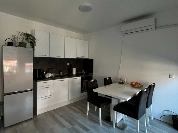 Дава се под наем Двустаен апартамент в София, Банишора - 64 кв.м за 408 € - Снимка #1