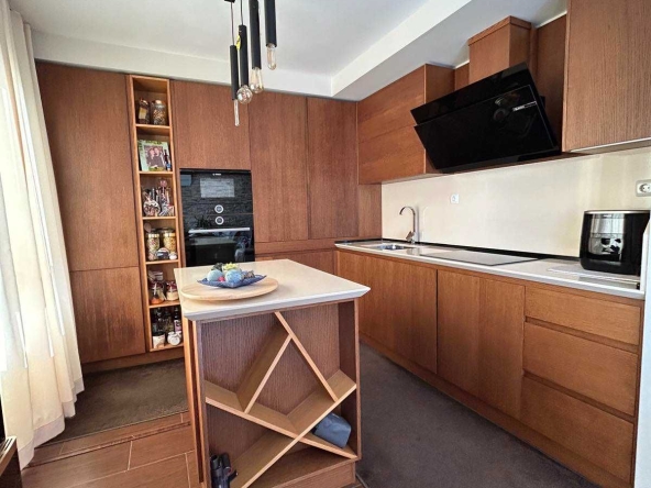 Тристаен апартамент в Варна, Бриз - 89 кв.м за 3259 €/кв.м - Снимка #1
