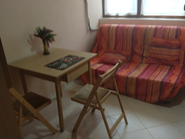 Дава се под наем Двустаен апартамент в Варна, Център - 40 кв.м за 357 € - Снимка #1