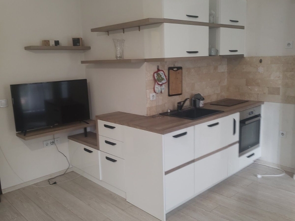 Дава се под наем Двустаен апартамент в с. Труд, Област Пловдив - 65 кв.м за 382.5 € - Снимка #1