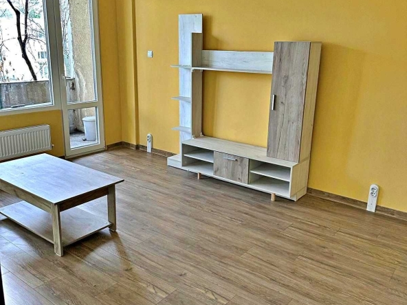 Двустаен апартамент в София, Толстой - 70 кв.м за 2000 €/кв.м - Снимка #1