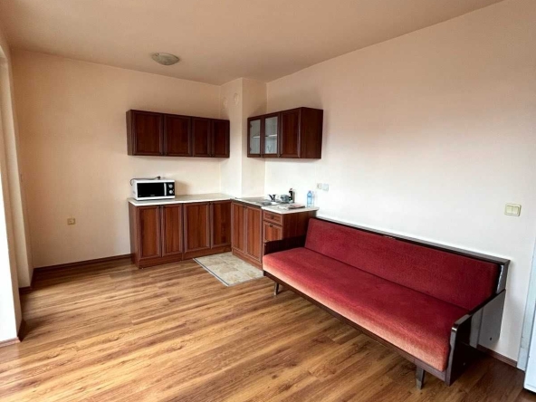 Дава се под наем Двустаен апартамент в Велико Търново, Център - 60 кв.м за 280.5 € - Снимка #1