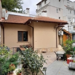 Дава се под наем Къща в Добрич, Център - 40 кв.м за 178.5 € - Снимка #1