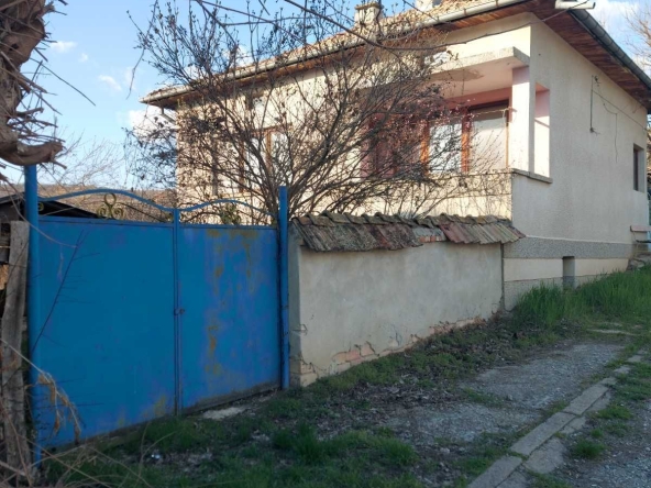 Къща в с. Ковачевец, Област Търговище - 1000 кв.м за 34 €/кв.м - Снимка #1