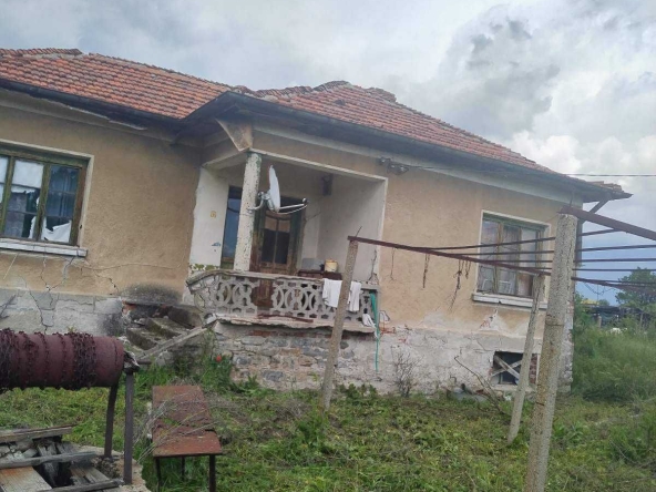 Къща в с. Разделна, Област Стара Загора - 90 кв.м за 179 €/кв.м - Снимка #1