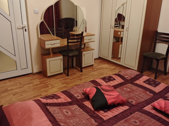 Дава се под наем Едностаен апартамент в Враца, Дъбника - 46 кв.м за 255 € - Снимка #1