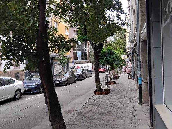 Четиристаен апартамент в София, Център - 140 кв.м за 4000 €/кв.м - Снимка #1