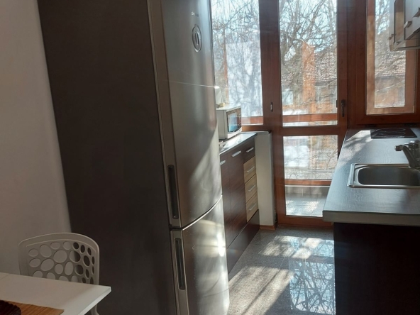 Дава се под наем Двустаен апартамент в Пловдив, Централна гара - 40 кв.м за 357 € - Снимка #1