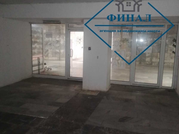 Магазин в Шумен, Център - 43 кв.м за 653 €/кв.м - Снимка #1