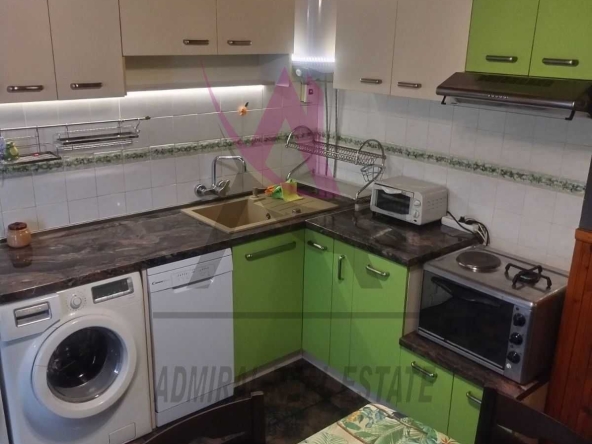 Дава се под наем Тристаен апартамент в Варна, Център - 100 кв.м за 650 € - Снимка #1