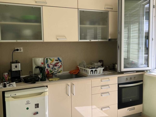 Дава се под наем Тристаен апартамент в София, Медицинска академия - 76 кв.м за 612 € - Снимка #1