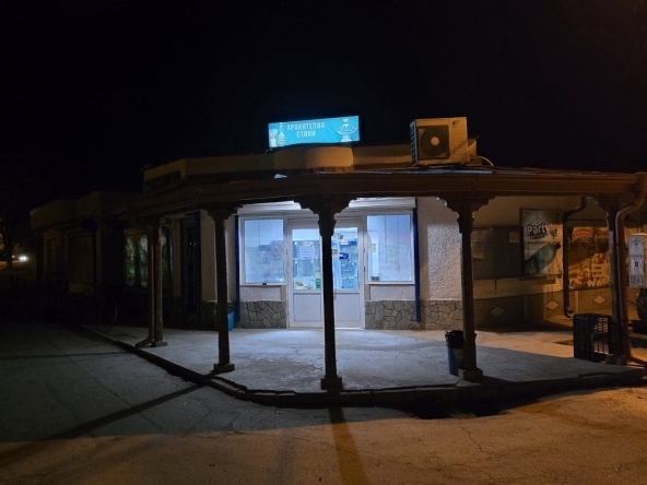 Дава се под наем Промишлена сграда в с. Граф Игнатиево, Област Пловдив - 230 кв.м за 1275 € - Снимка #1