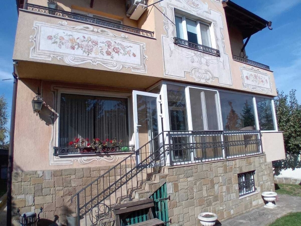 Къща в Банкя - 380 кв.м за 2105 €/кв.м - Снимка #1