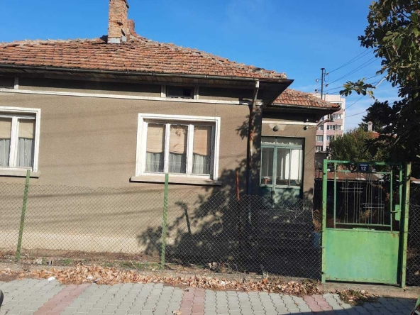 Къща в Свищов - 104 кв.м за 491 €/кв.м - Снимка #1