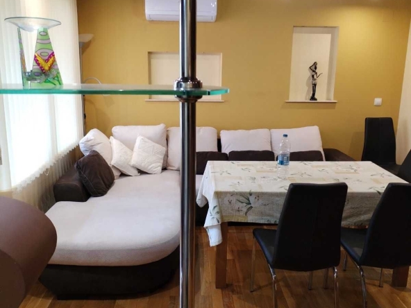 Дава се под наем Тристаен апартамент в Стара Загора, Аязмото - 80 кв.м за 408 € - Снимка #1