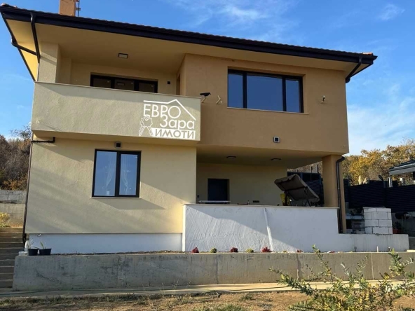 Къща в с. Богомилово, Област Стара Загора - 200 кв.м за 1425 €/кв.м - Снимка #1