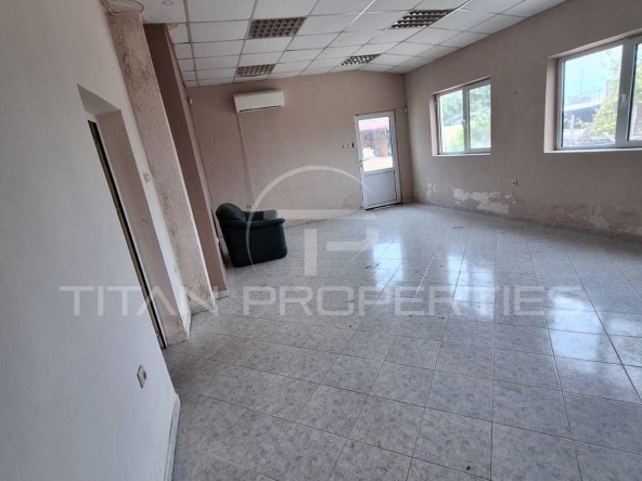 Склад в с. Брестник, Област Пловдив - 1500 кв.м за 256 €/кв.м - Снимка #1