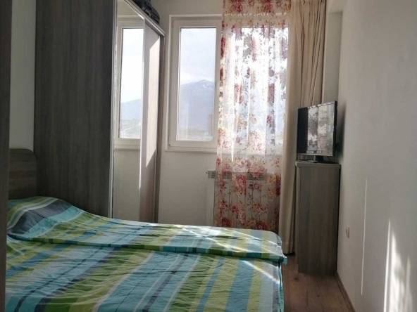 Дава се под наем Двустаен апартамент в София, Изгрев - 80 кв.м за 250 € - Снимка #1