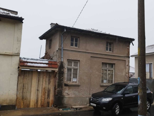 Къща в Септември - 50 кв.м за 408 €/кв.м - Снимка #1