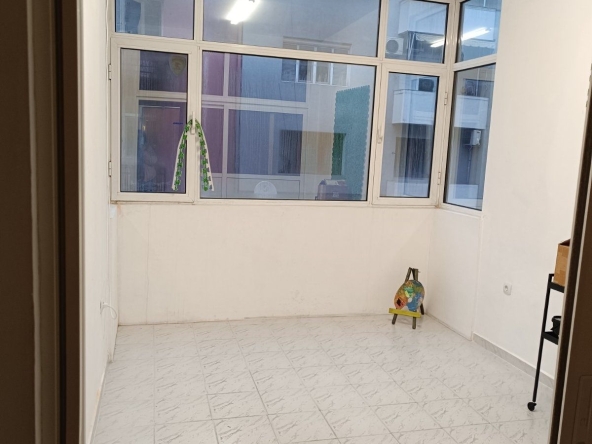 Дава се под наем Офис в Пловдив, Център - 17 кв.м за 153 € - Снимка #1