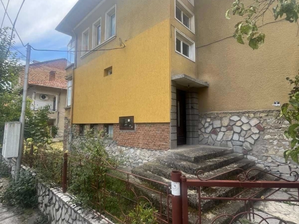 Етаж от къща в Велинград - 135 кв.м за 630 €/кв.м - Снимка #1