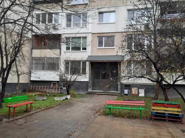 Дава се под наем Едностаен апартамент в София, Център - 47 кв.м за 382.5 € - Снимка #1